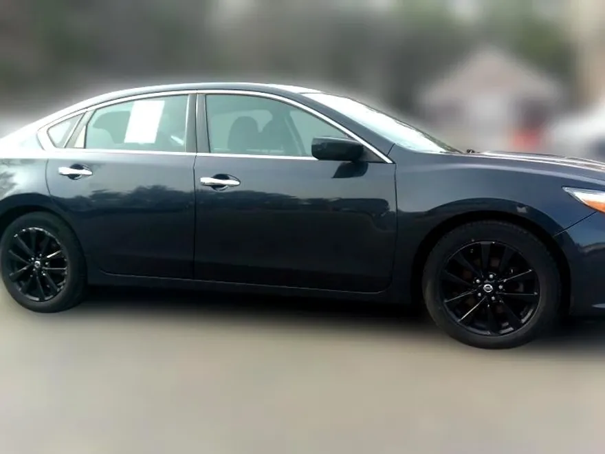 2018 Nissan Altima 2.5 SV photo 1