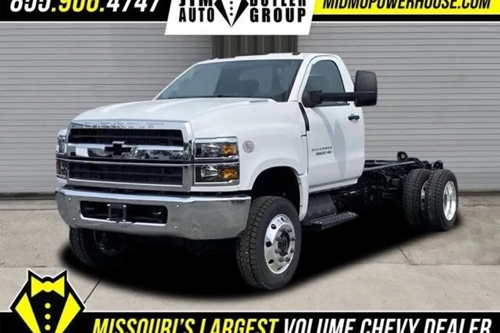 2024 Chevrolet Silverado 5500HD Work Truck photo 1