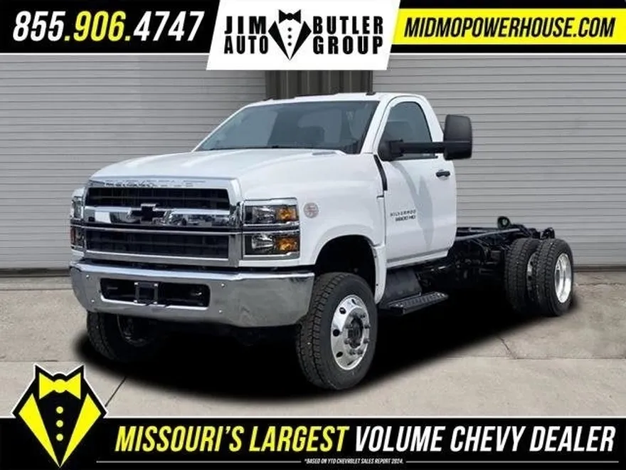 2024 Chevrolet Silverado 5500HD Work Truck photo 1