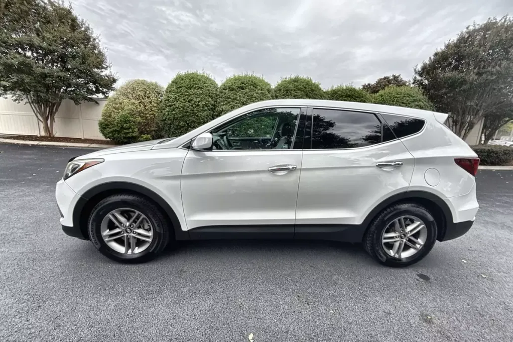 2017 Hyundai Santa Fe Sport Base photo 1
