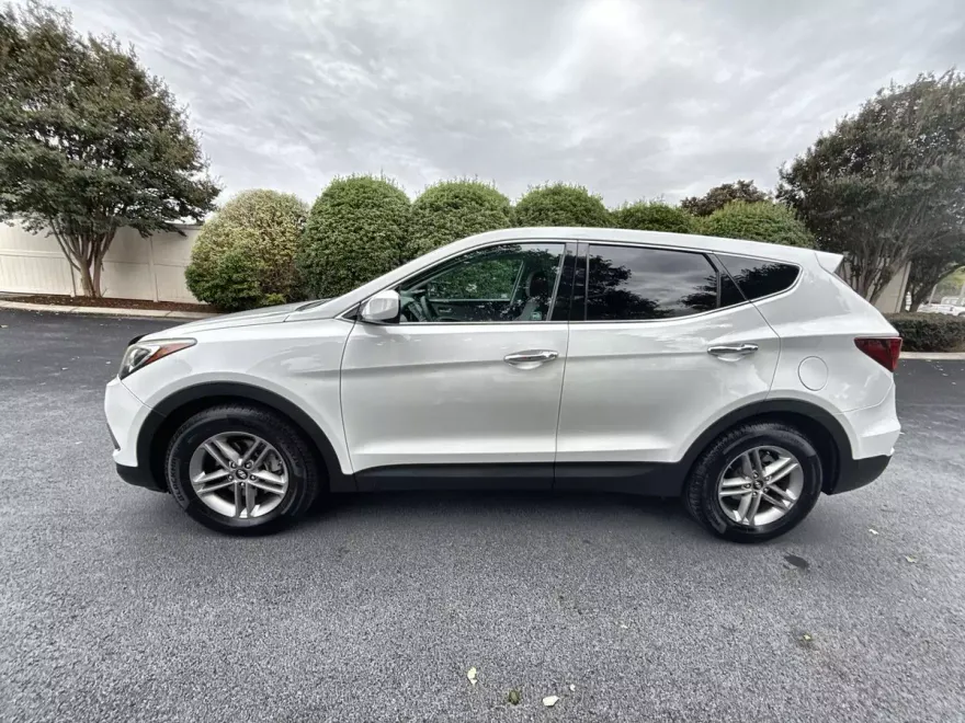 2017 Hyundai Santa Fe Sport Base photo 1