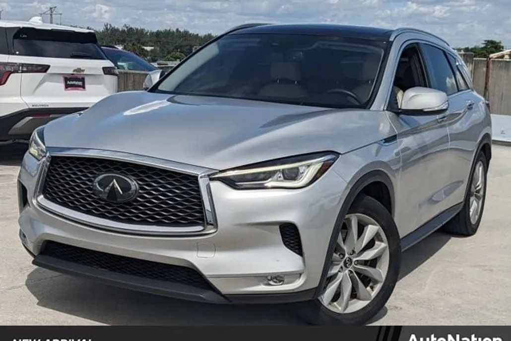 2019 Infiniti QX50 Luxe photo 1