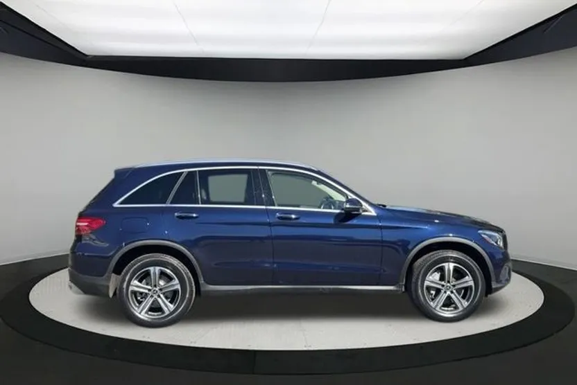 2019 Mercedes Benz GLC 300 4MATIC photo 1