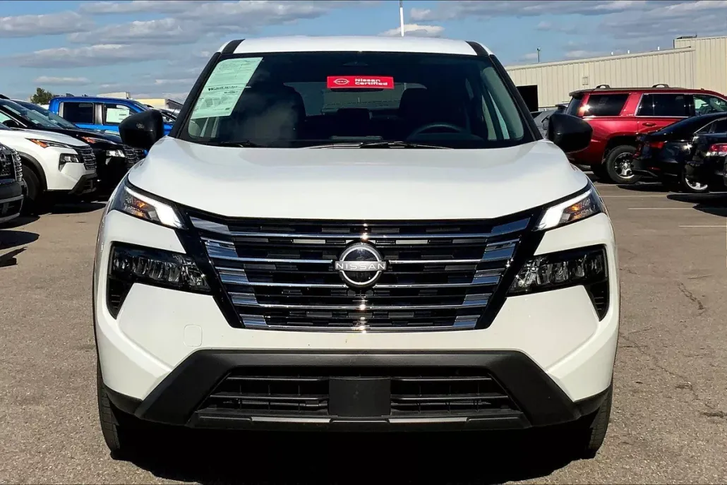 2025 Nissan Rogue S photo 1