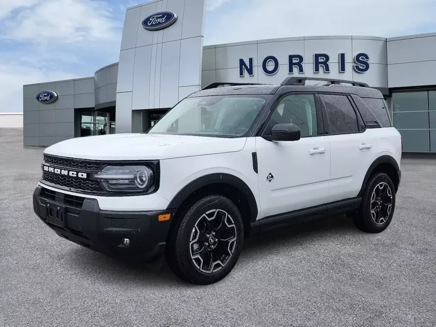 2025 Ford Bronco Sport Outer Banks photo 1