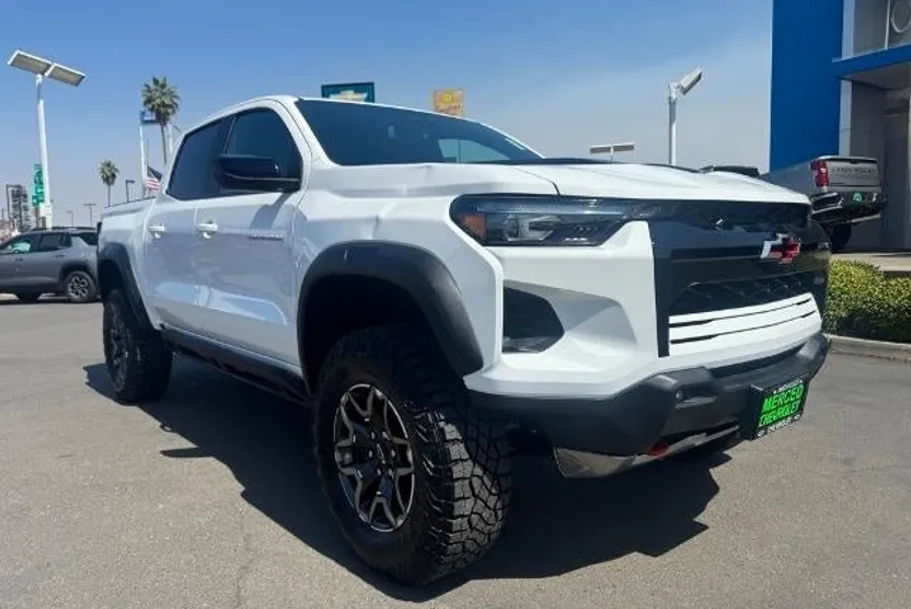2024 Chevrolet Colorado ZR2 photo 1