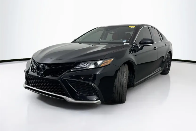 2023 Toyota Camry XSE photo 1