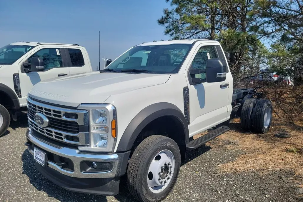 2024 Ford F-450 XL photo 1