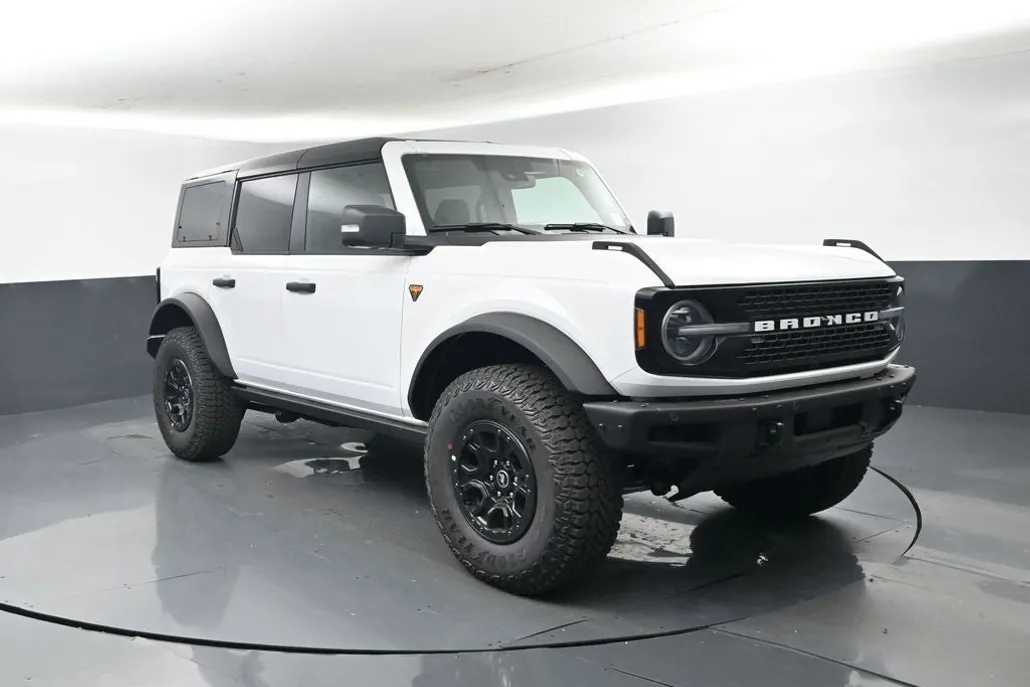 2025 Ford Bronco Badlands photo 1