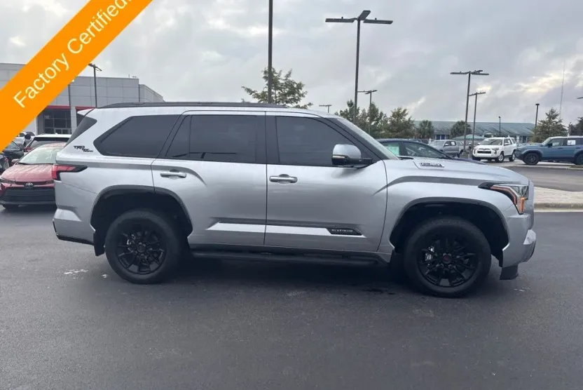 2024 Toyota Sequoia Platinum photo 1