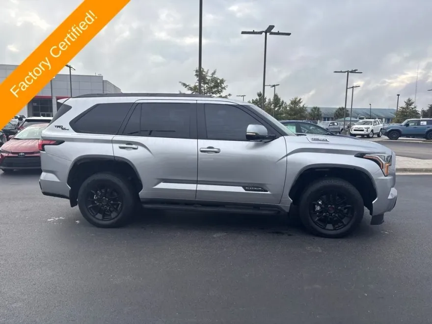 2024 Toyota Sequoia Platinum photo 1