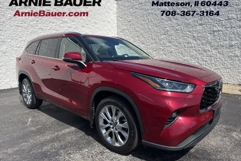 2021 Toyota Highlander Limited photo 1