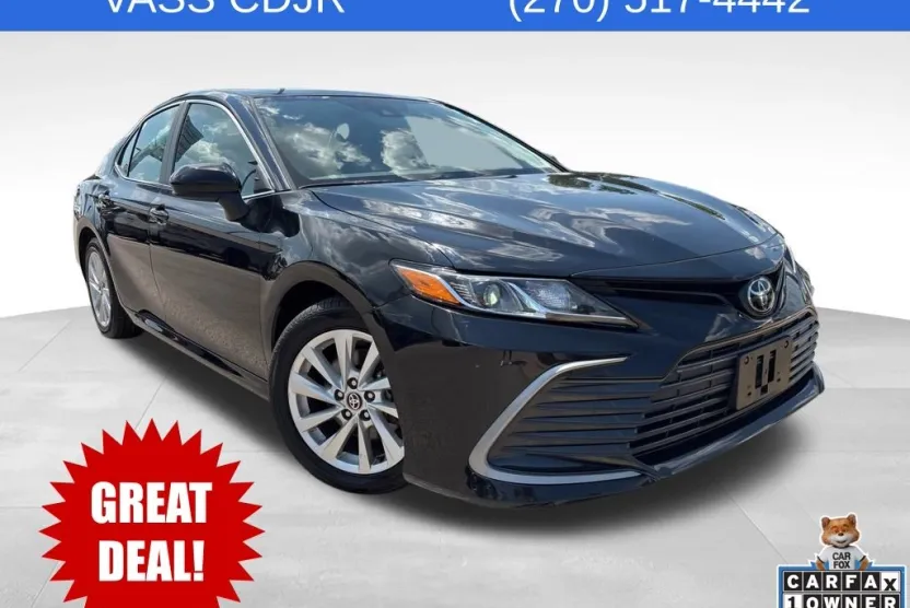 2024 Toyota Camry LE photo 1