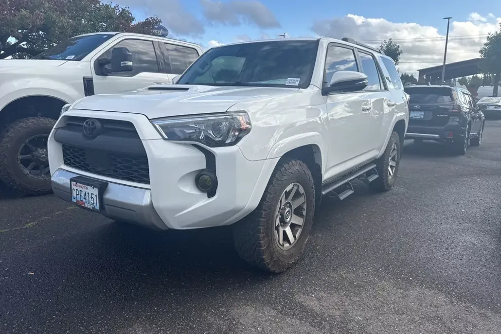 2020 Toyota 4Runner TRD Off-Road Premium photo 1