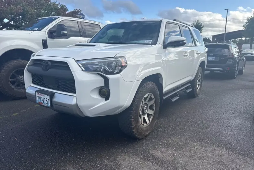 2020 Toyota 4Runner TRD Off-Road Premium photo 1