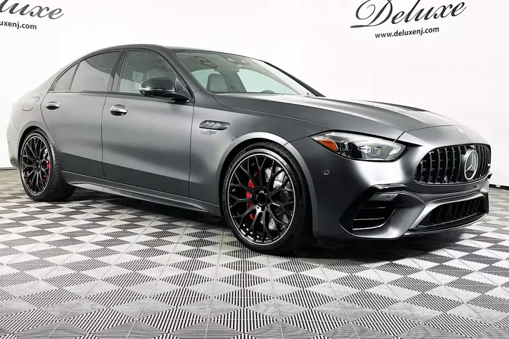 2024 Mercedes Benz C 63 E PERFORMANCE 4MATIC Sedan photo 1