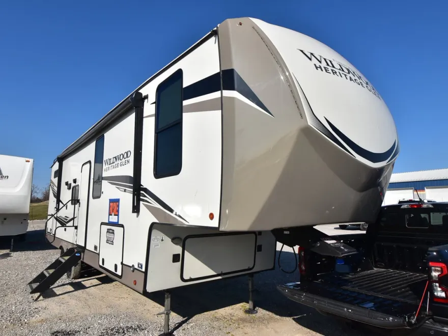 2022 Forest River Wildwood Laminated Towables photo 1