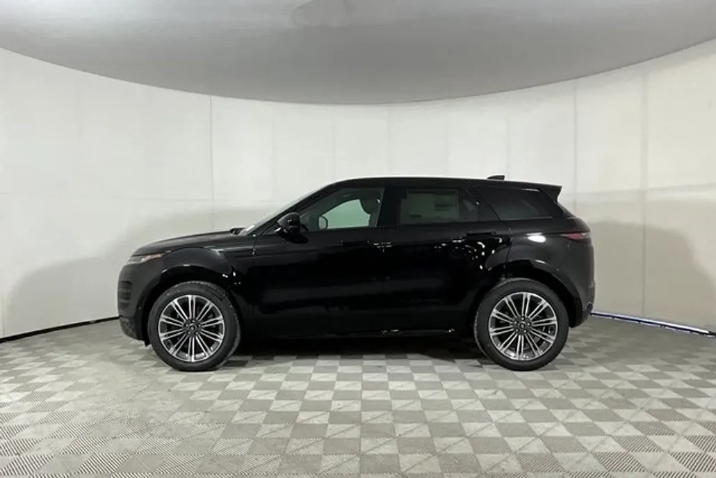 2026 Land Rover Range Rover Evoque Dynamic SE photo 1