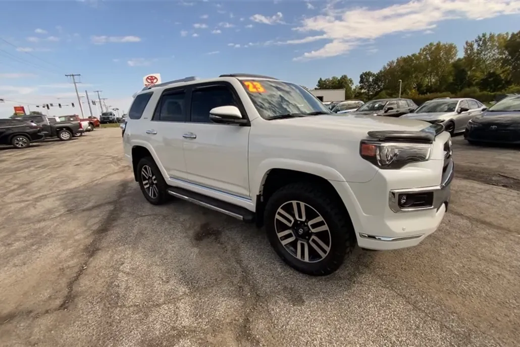 2023 Toyota 4Runner Limited photo 1