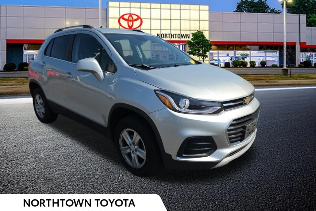 2018 Chevrolet Trax LT photo 1
