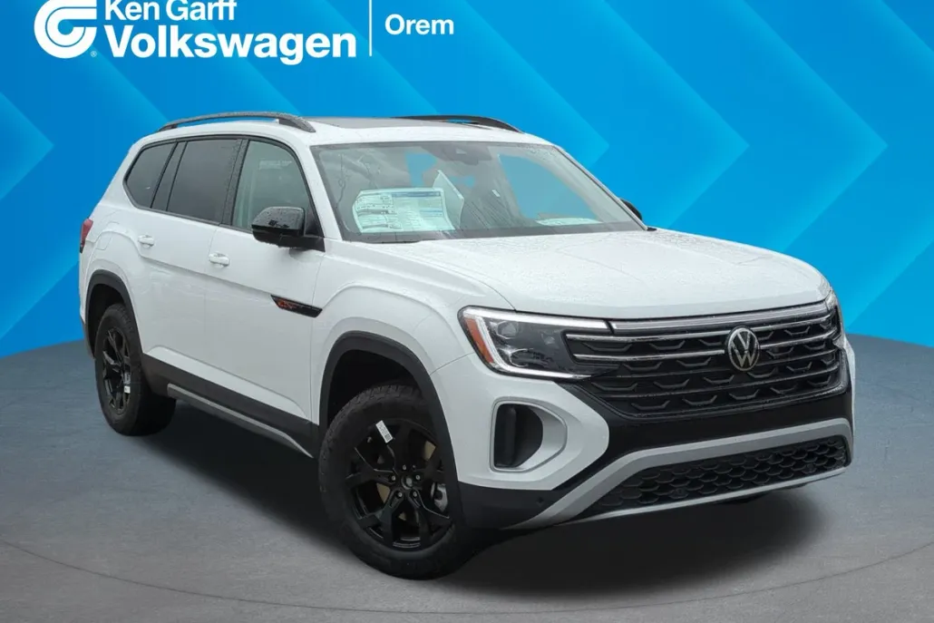 2025 Volkswagen Atlas Peak Edition SE photo 1