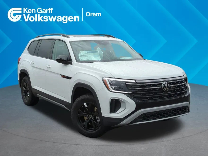 2025 Volkswagen Atlas Peak Edition SE photo 1