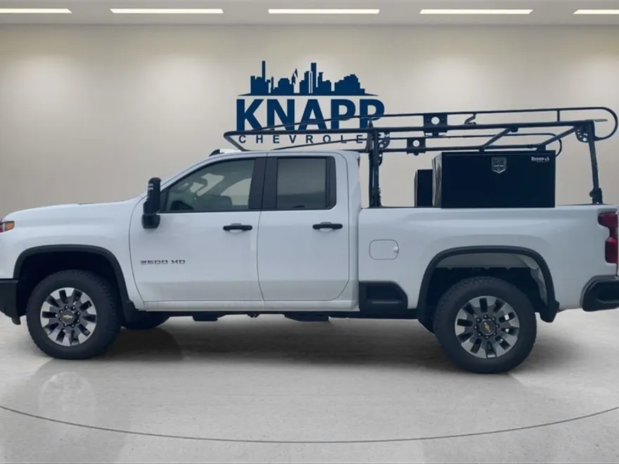 2025 Chevrolet Silverado 2500HD Custom photo 1
