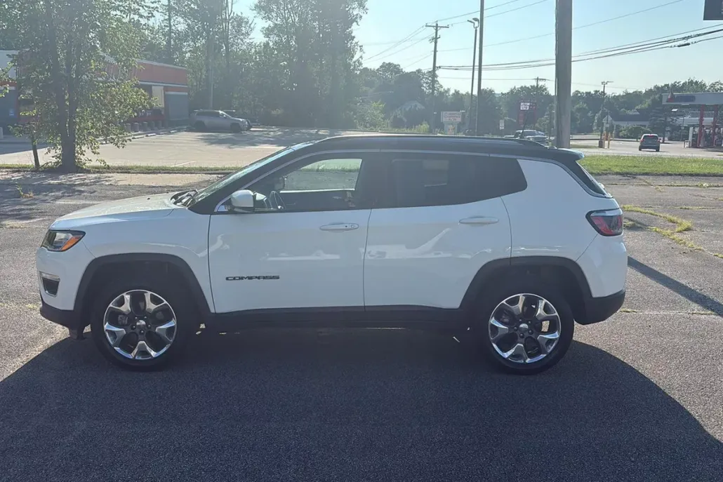 2019 Jeep Compass Limited photo 1