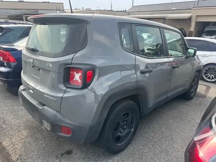 2019 Jeep Renegade Sport photo 1