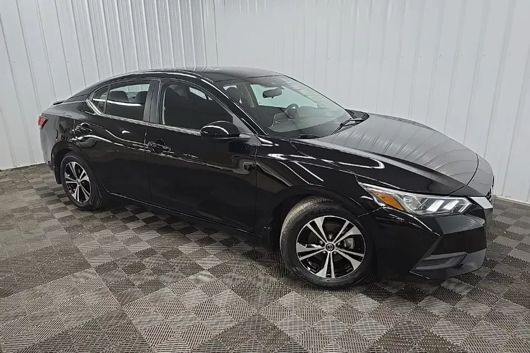 2022 Nissan Sentra SV photo 1
