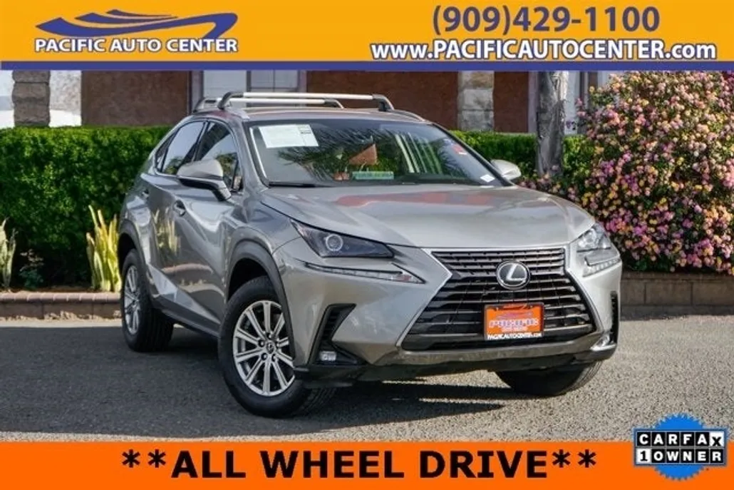 2021 Lexus NX 300 photo 1