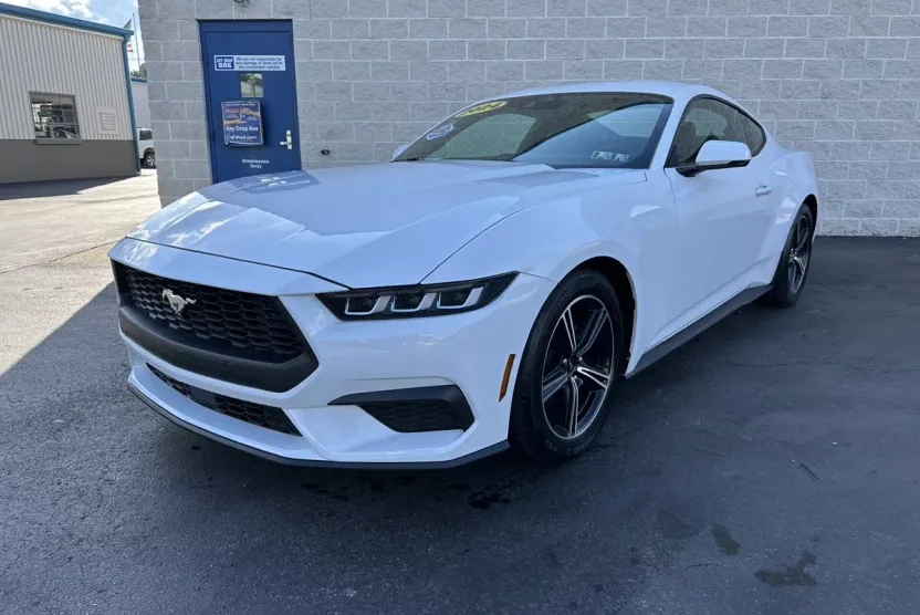 2024 Ford Mustang EcoBoost Premium photo 1