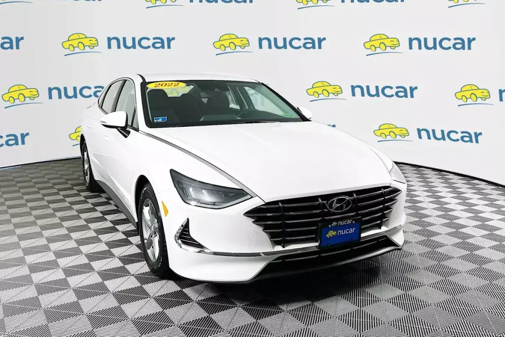 2022 Hyundai Sonata SE photo 1