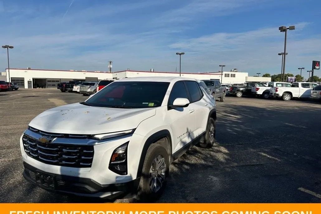 2025 Chevrolet Equinox LT photo 1