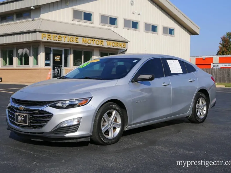 2019 Chevrolet Malibu LS photo 1