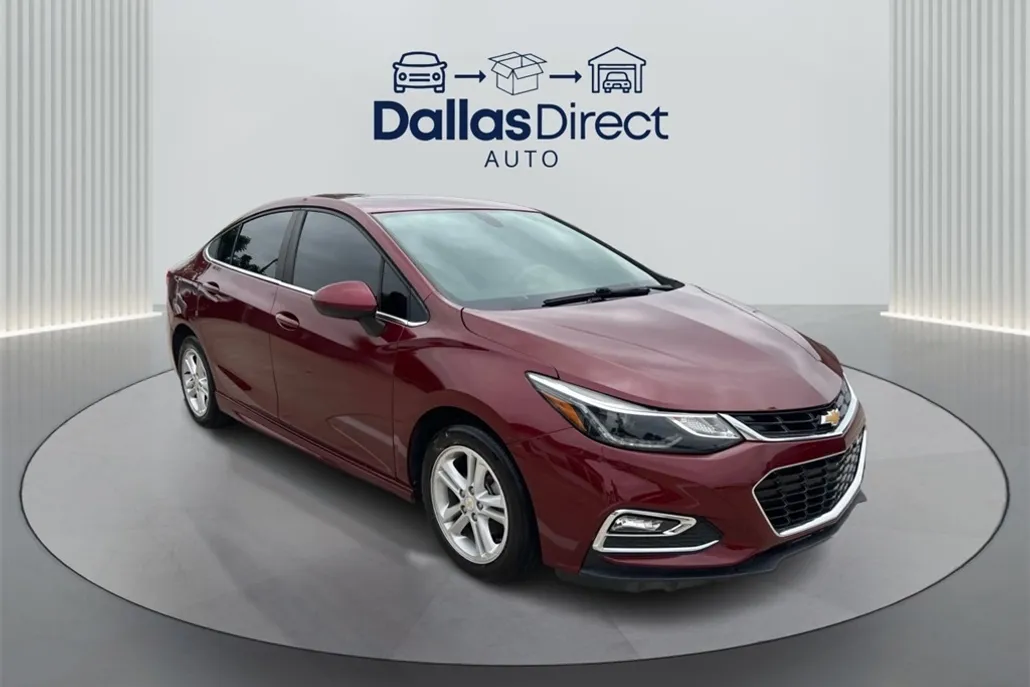 2016 Chevrolet Cruze LT photo 1