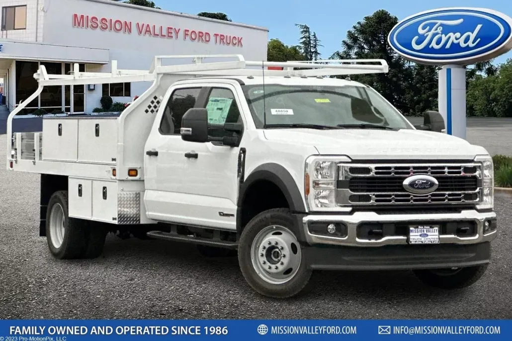 2024 Ford F-550 photo 1