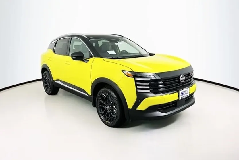2025 Nissan Kicks SR photo 1