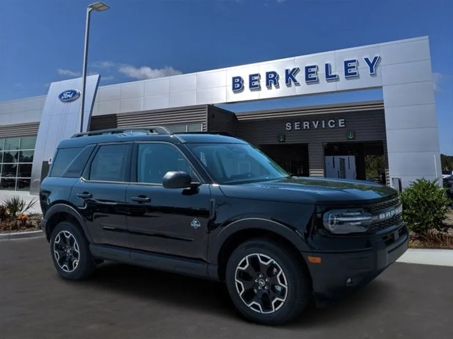 2025 Ford Bronco Sport Outer Banks photo 1