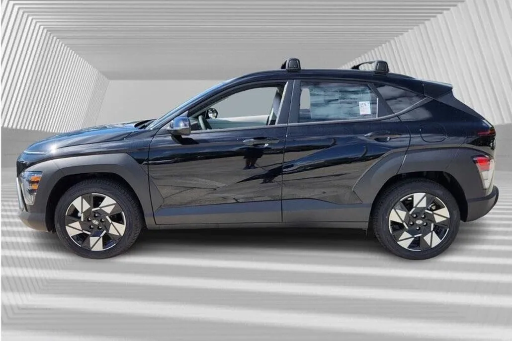 2026 Hyundai Kona SEL photo 1