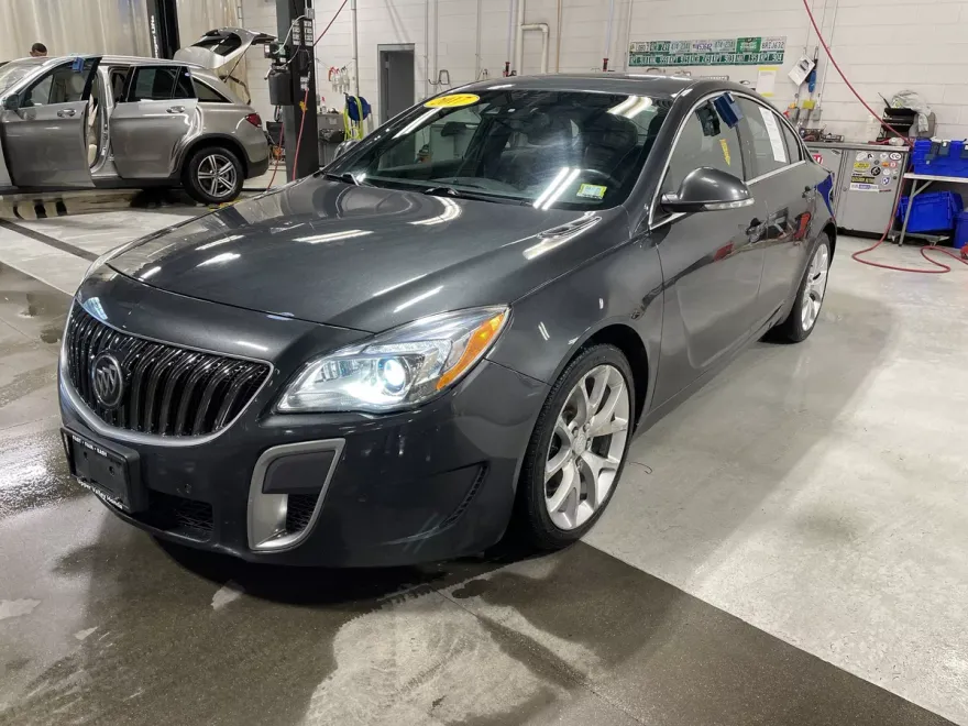 2017 Buick Regal Turbo GS photo 1