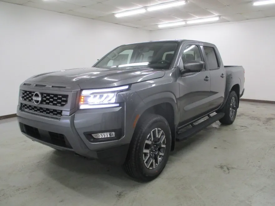 2025 Nissan Frontier SL photo 1