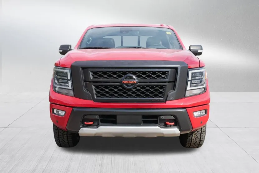 2021 Nissan Titan PRO-4X photo 1