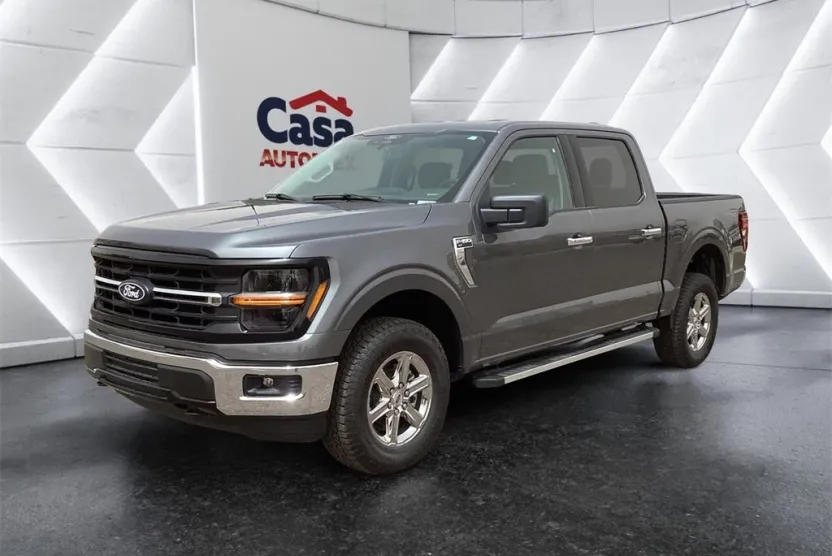 2025 Ford F-150 XLT photo 1