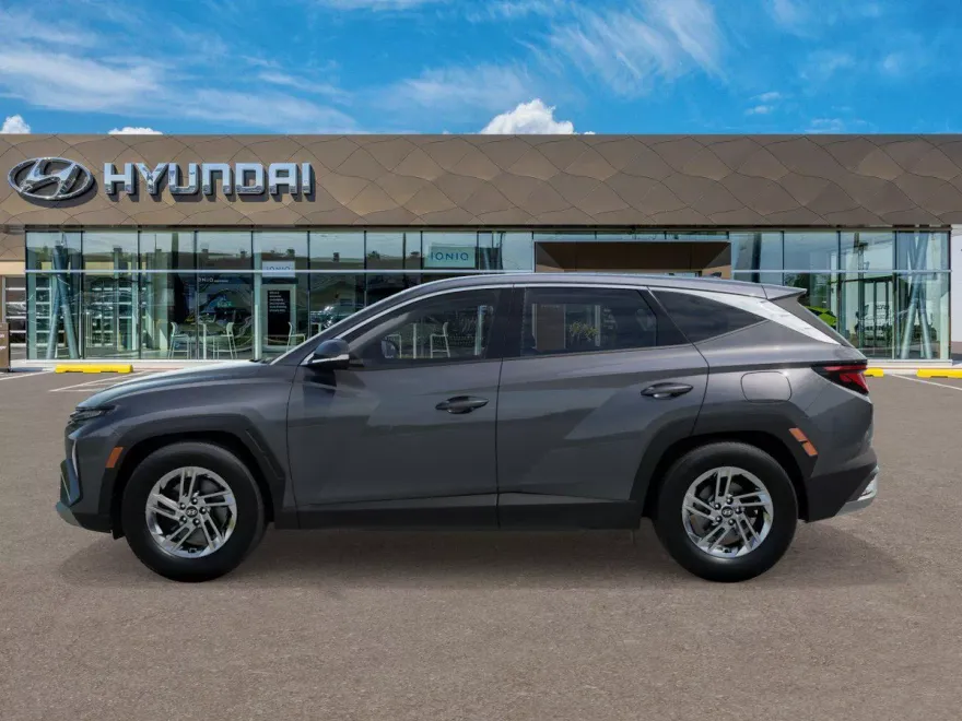 2026 Hyundai Tucson SE photo 1