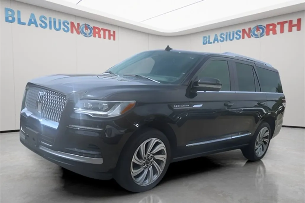 2022 Lincoln Navigator Reserve photo 1
