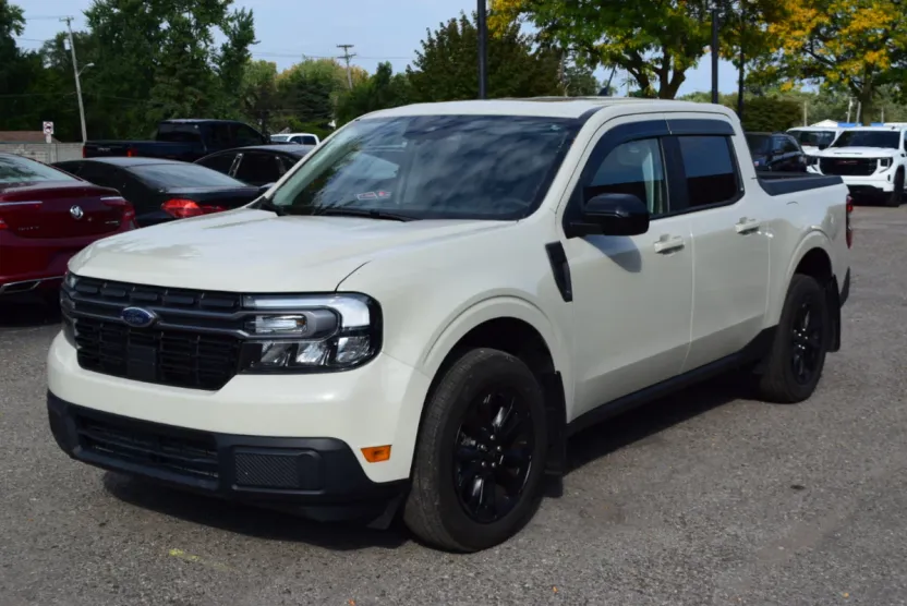2024 Ford Maverick Lariat photo 1