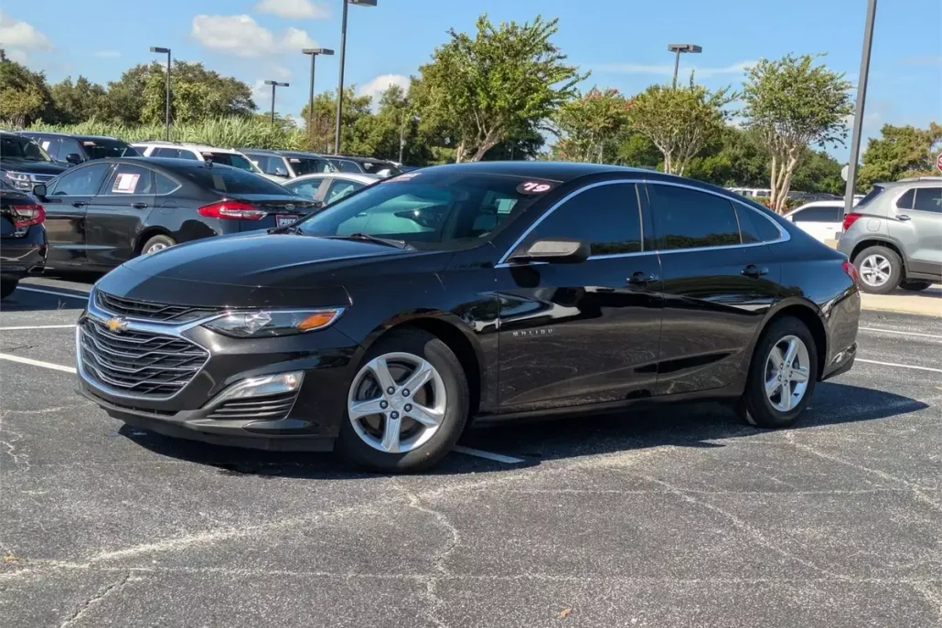 2019 Chevrolet Malibu LS photo 1