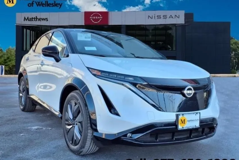 2025 Nissan ARIYA Platinum photo 1