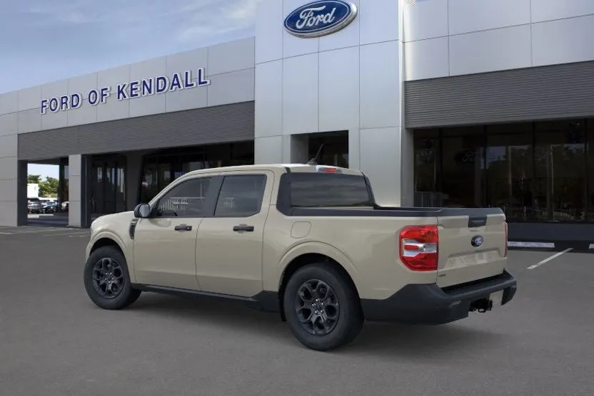 2025 Ford Maverick XLT photo 1